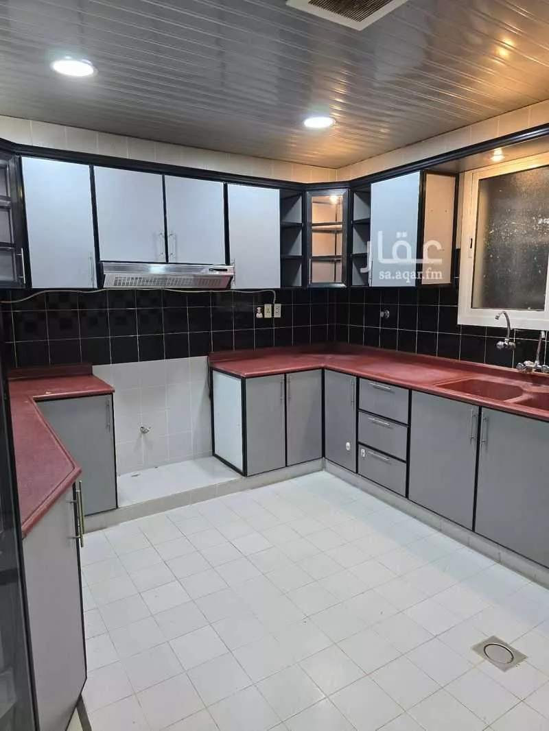 شقة 5 غرف في الروضة 11