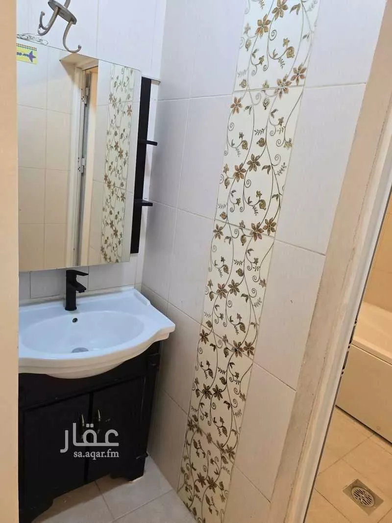 شقة 5 غرف في الروضة 5