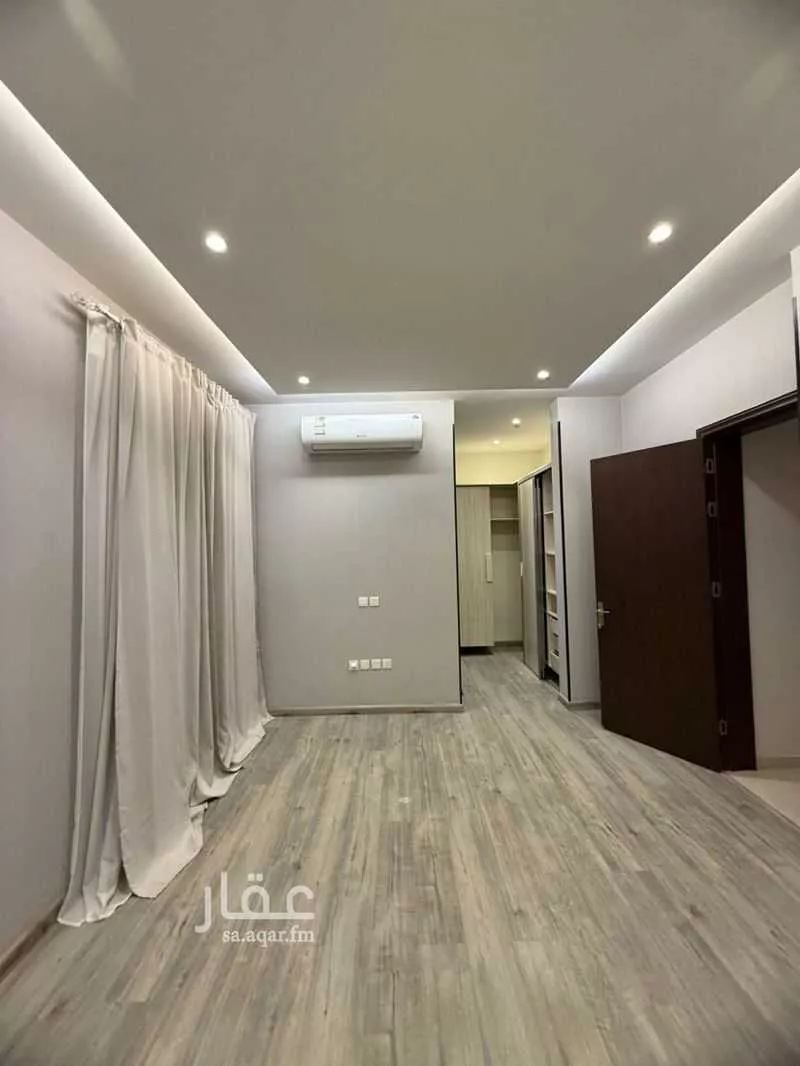 فيلا 6 غرف في العارض 2