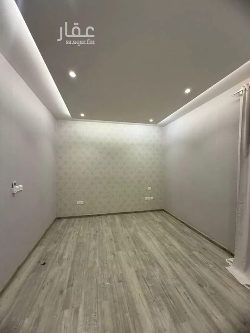 فيلا 6 غرف في العارض 4