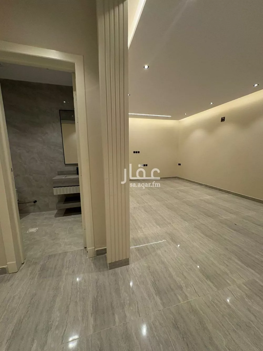 4 bedroom villa in Al Uraija Al Gharbiyah 8