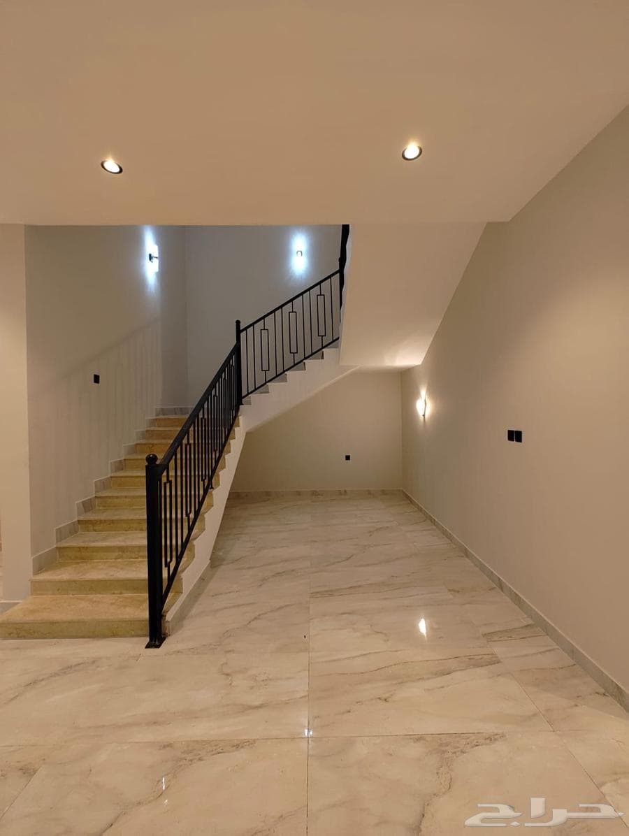 8 bedroom villa in Jeddah 5
