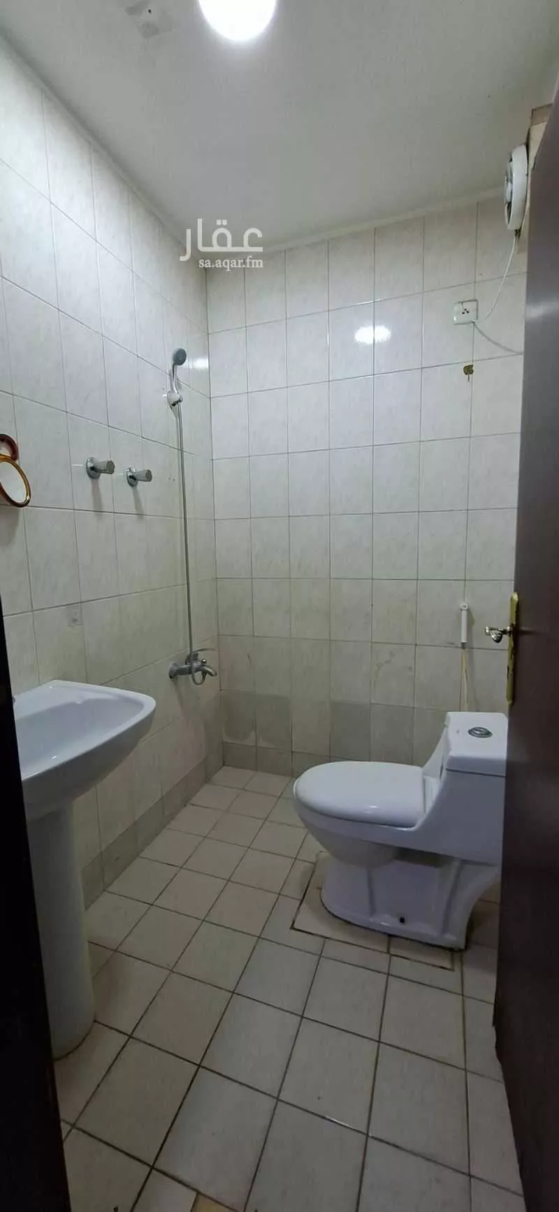 شقة 1 غرف في الخليج 5