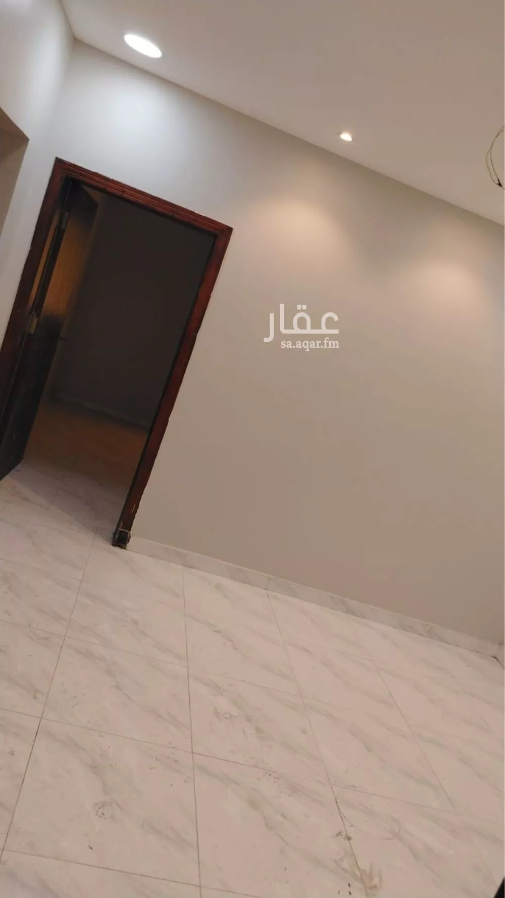 عمارة 750 م² في الروضة 13