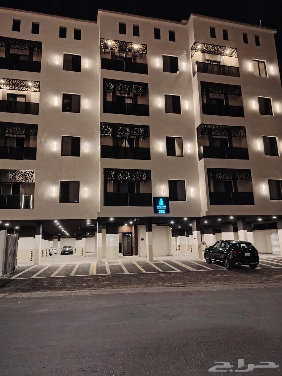 شقة 4 غرف في الحمرا 2