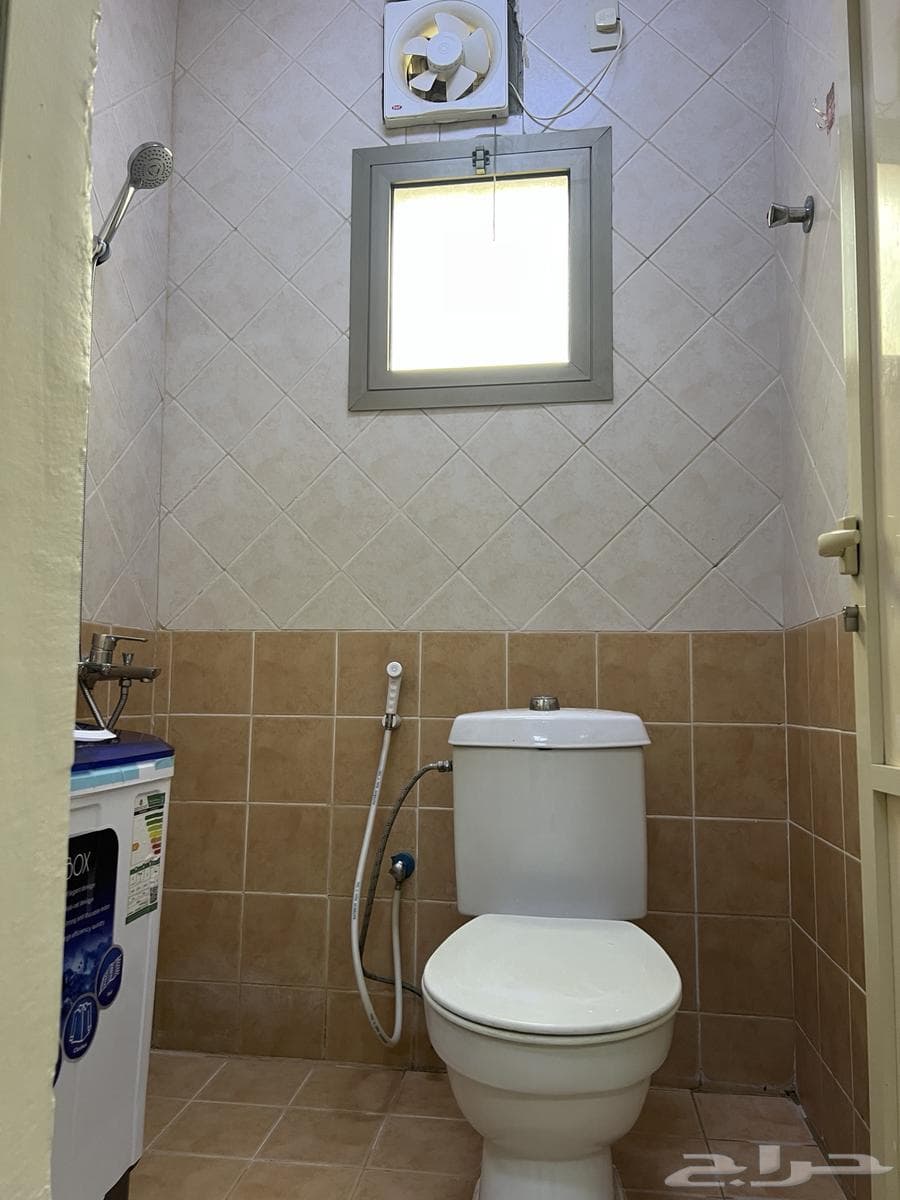 شقة  في الثقبة 2