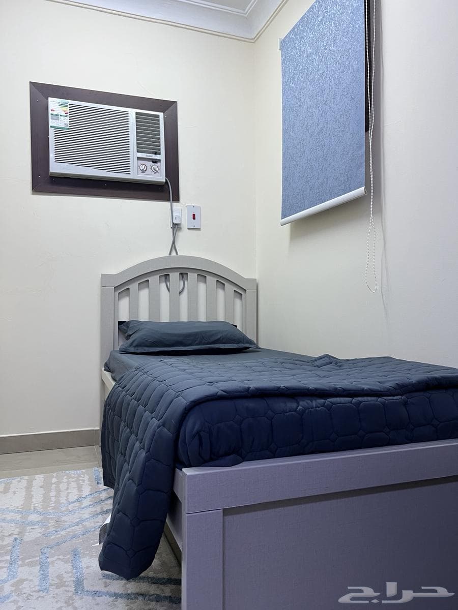 شقة  في الثقبة 4