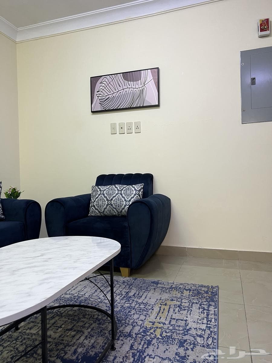 شقة  في الثقبة 7