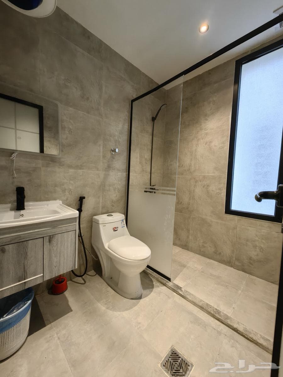 شقة 1 غرف في الحمرا 4