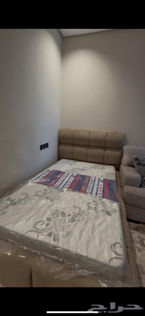 شقة 1 غرف في الخور 3