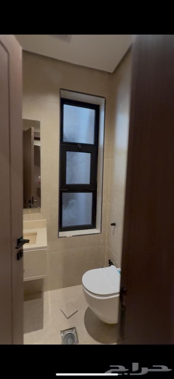 شقة 1 غرف في الخور 5