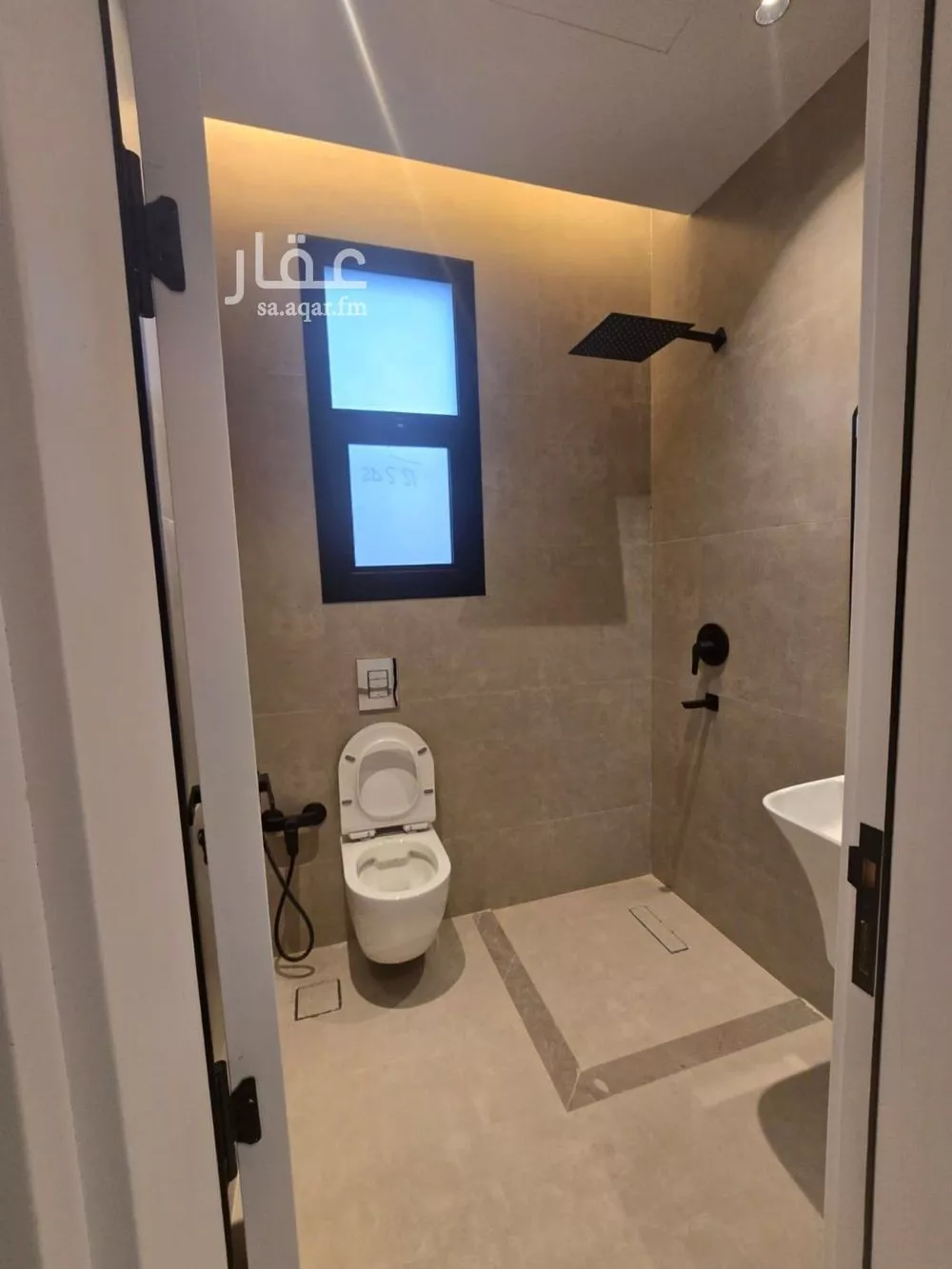 شقة 3 غرف في العارض 7