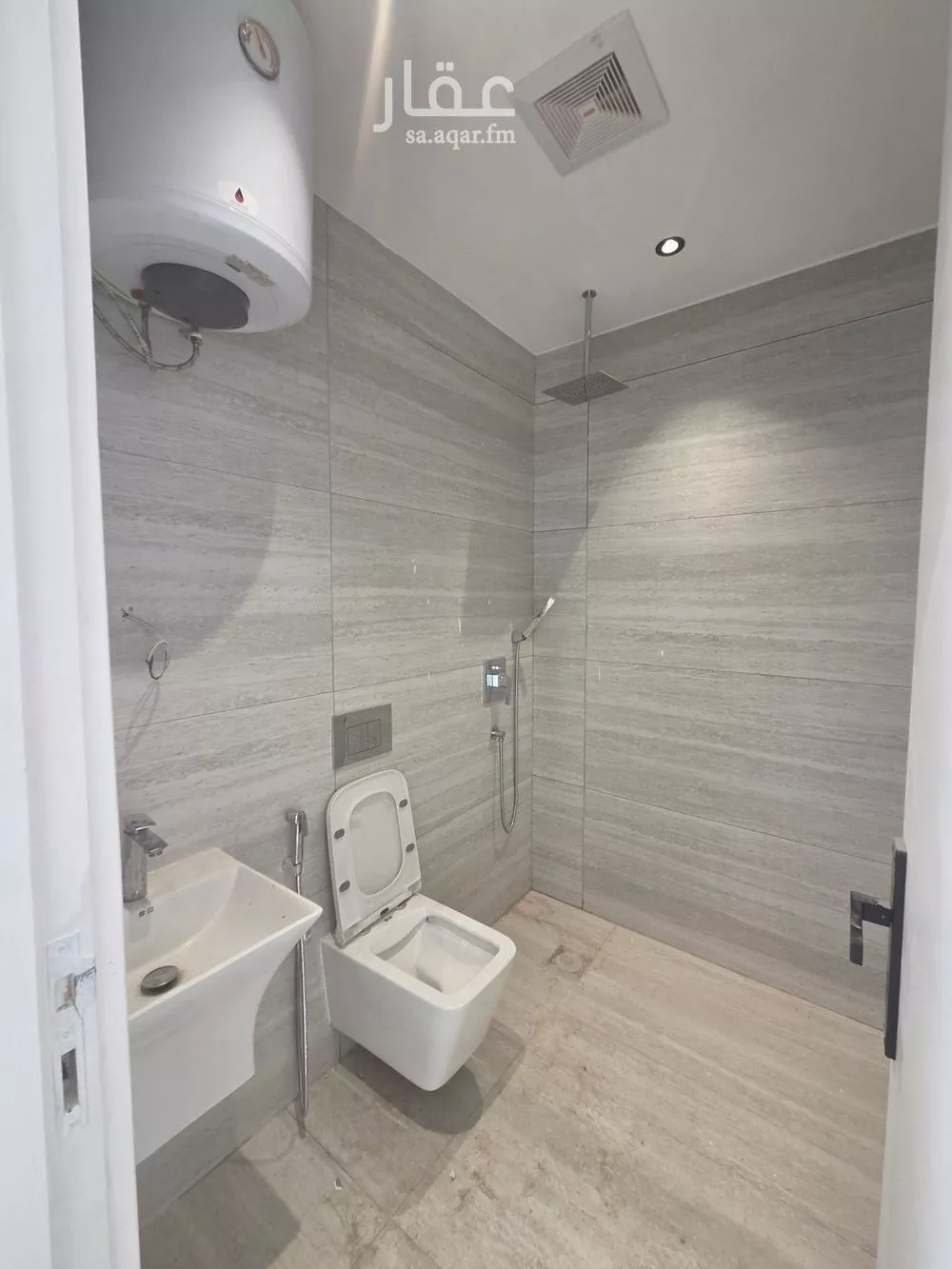 شقة 1 غرف في المغرزات 8