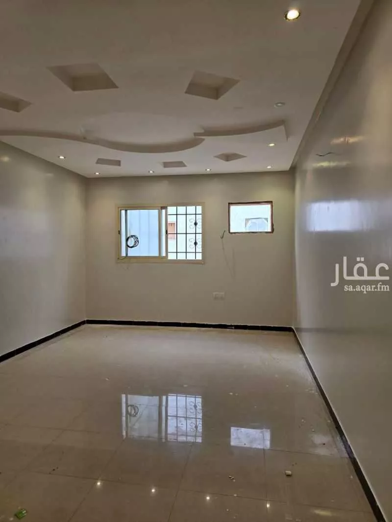 3 bedroom floor in Dhahrat Namar 5