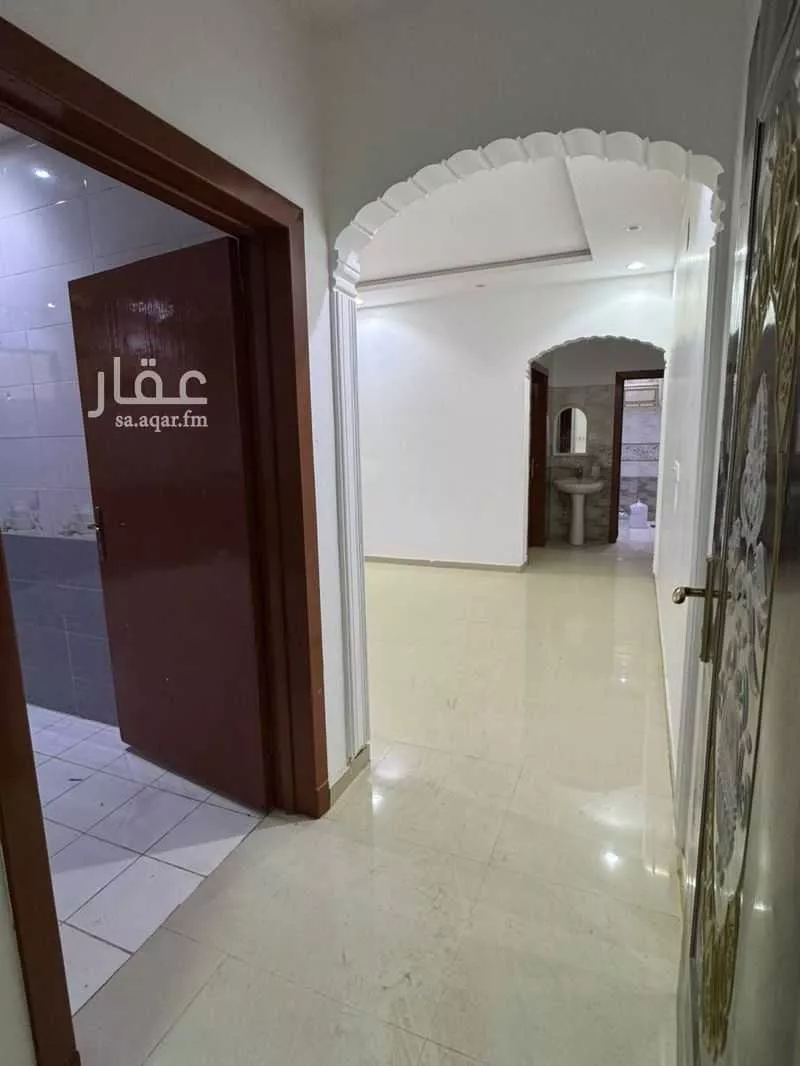 3 bedroom floor in Dhahrat Namar 6