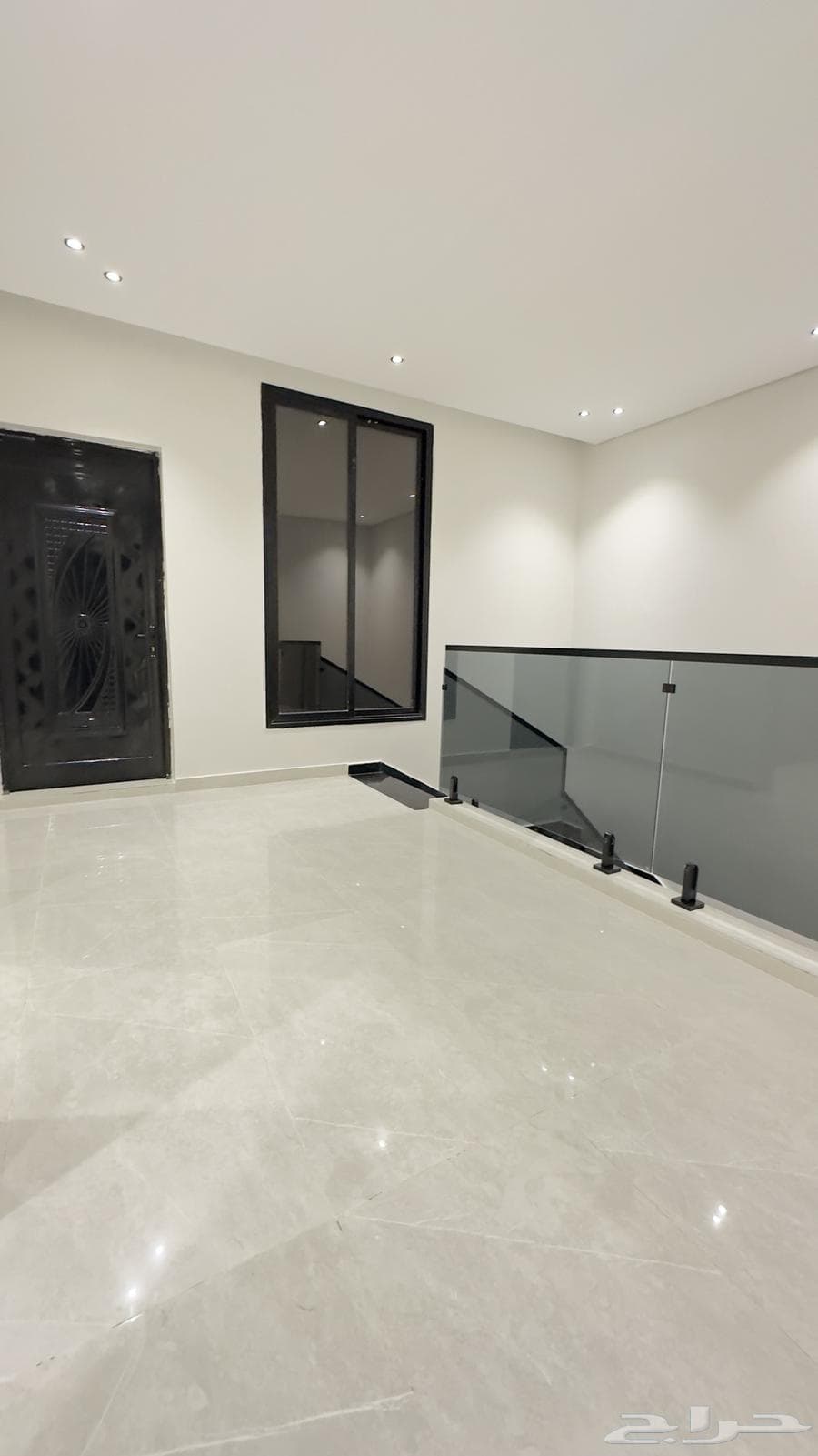 فيلا 8 غرف في ضاحية الملك فهد 15