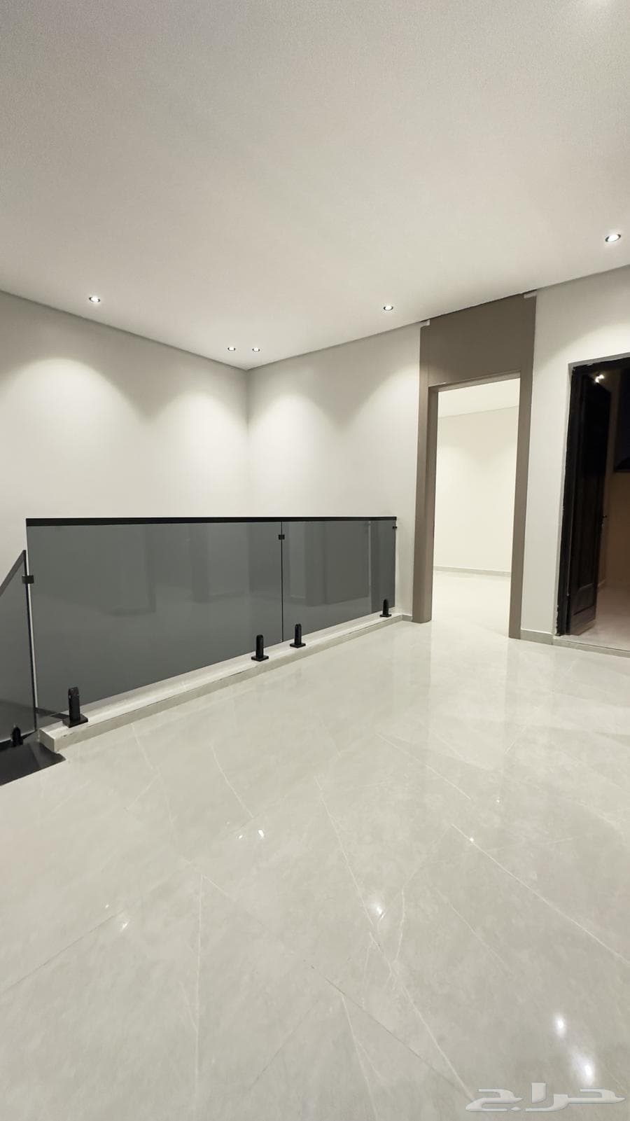 فيلا 8 غرف في ضاحية الملك فهد 17