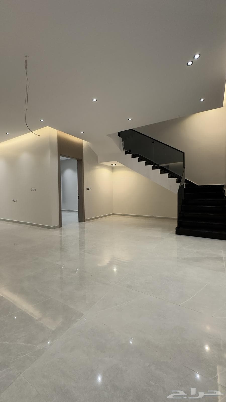 فيلا 8 غرف في ضاحية الملك فهد 6