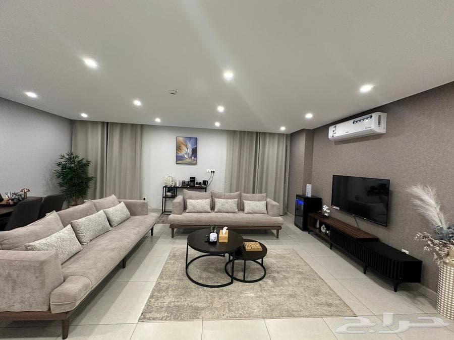 شقة 3 غرف في الملك فهد 8