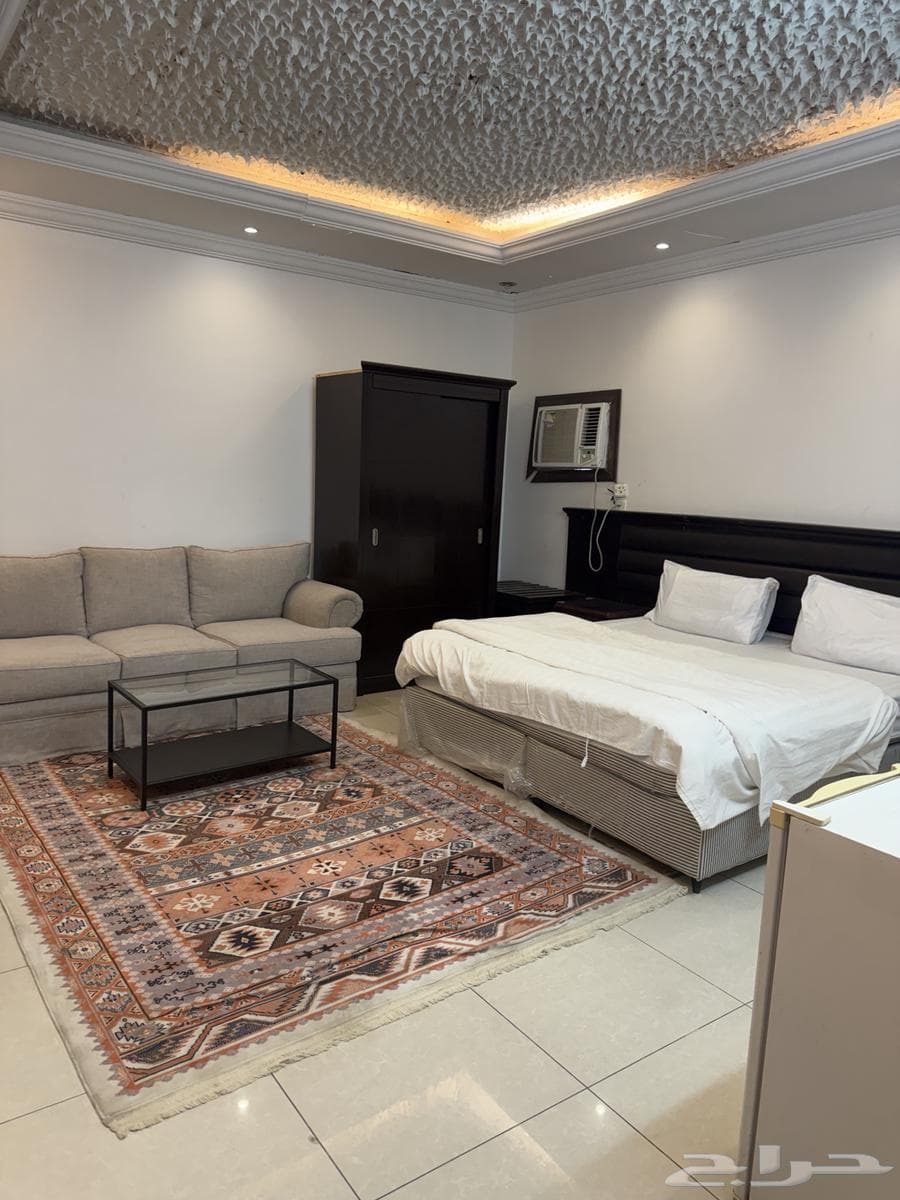 شقة 20 غرف في السلام 8