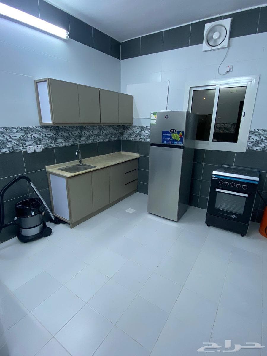 شقة 5 غرف في الشرائع 12