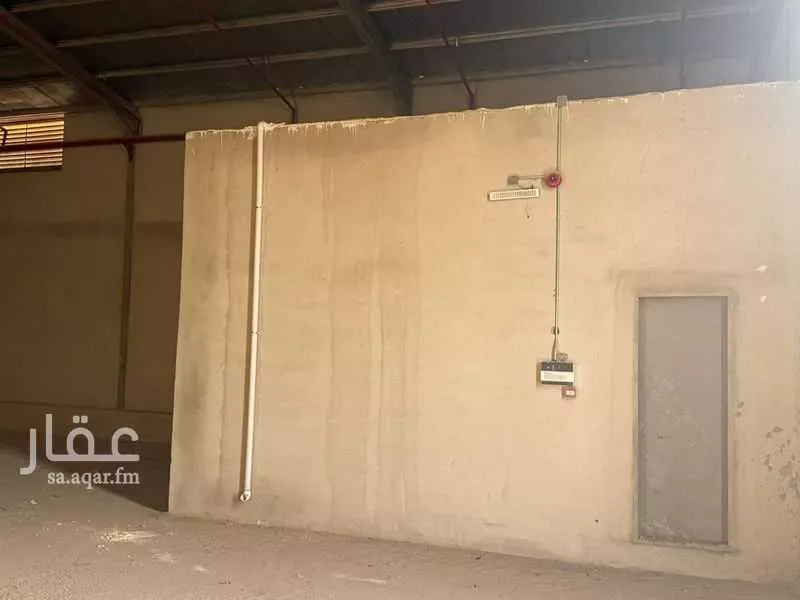833 sqm warehouse in Al Marwa 2