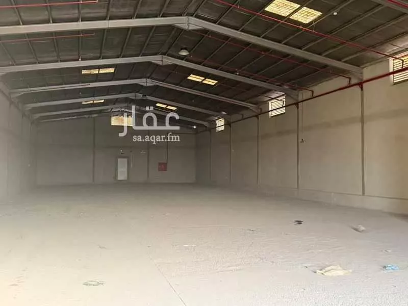 833 sqm warehouse in Al Marwa 5