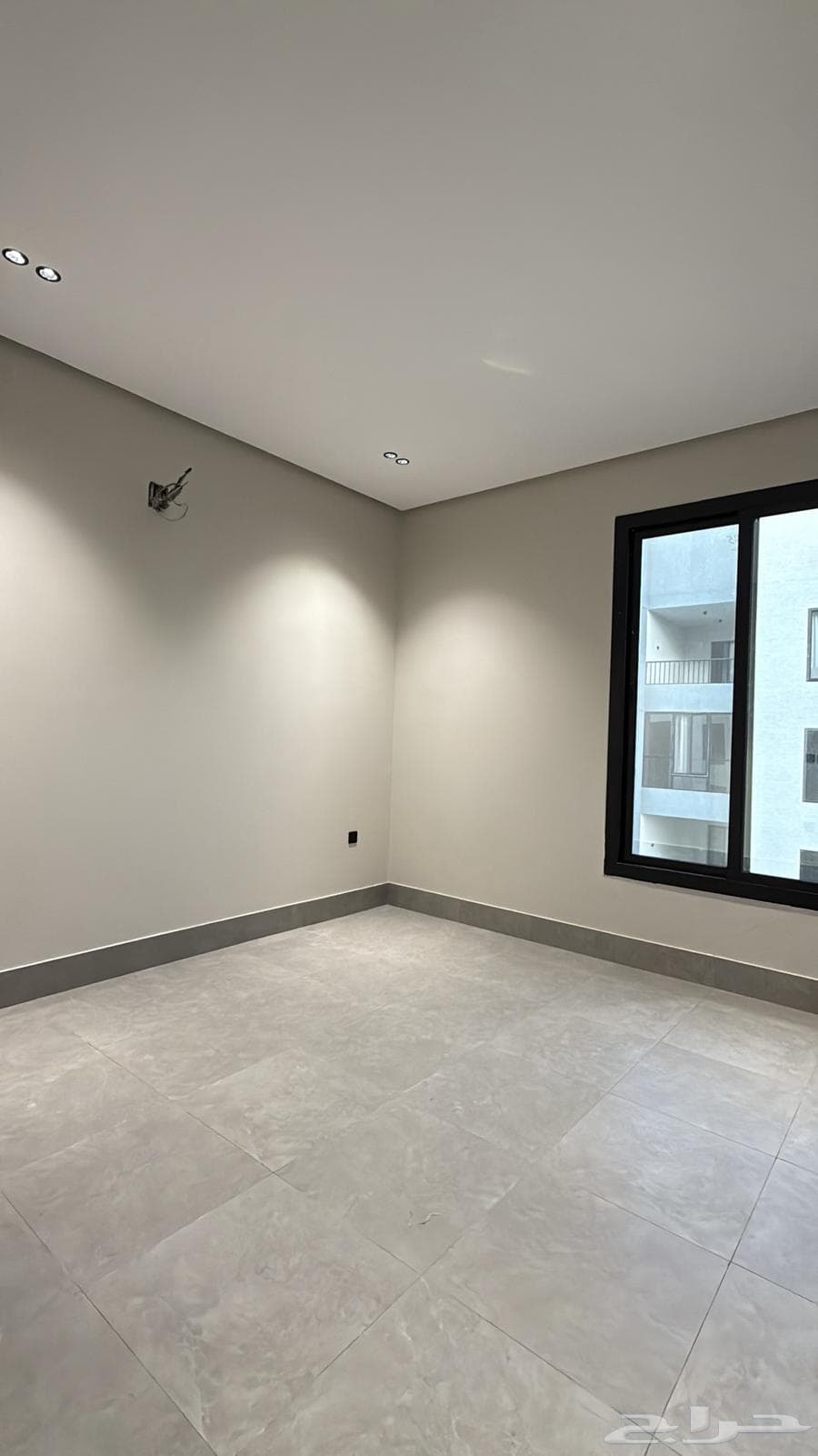 شقة 6 غرف في ولي العهد 9