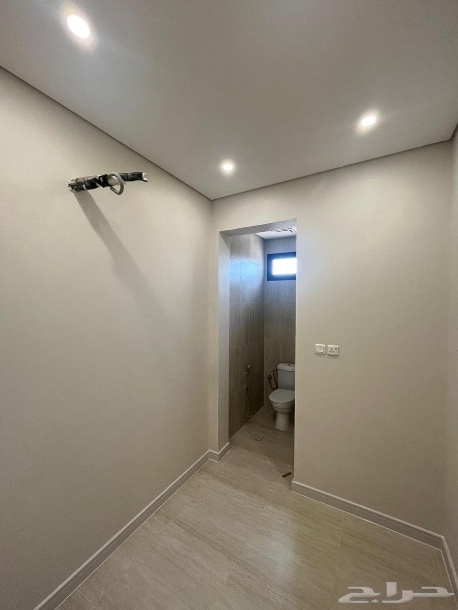 6 bedroom apartment in Wali Al Ahd 12