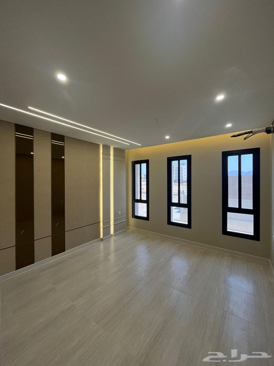 6 bedroom apartment in Wali Al Ahd 3