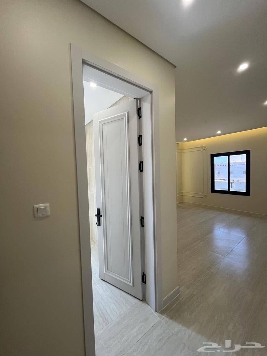 6 bedroom apartment in Wali Al Ahd 9
