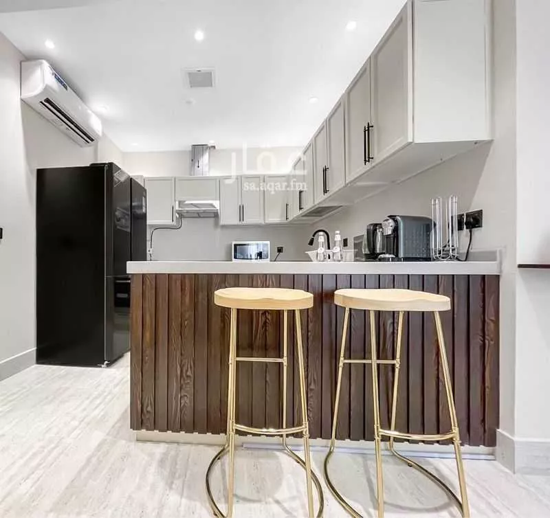 شقة 2 غرف في العقيق 10