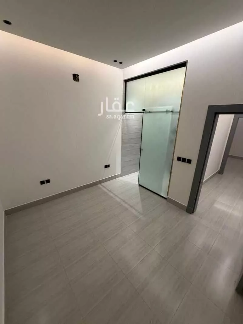 3 bedroom apartment in Al Yarmouk 4