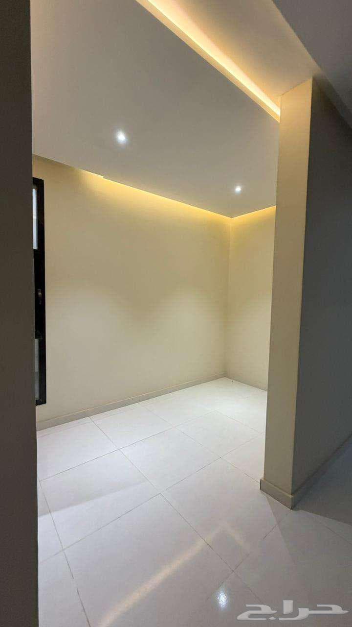 فيلا 10 غرف في ولي العهد 17