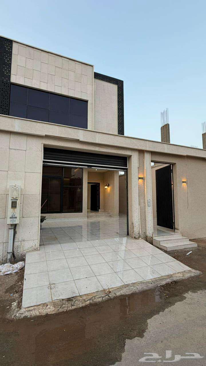 فيلا 10 غرف في ولي العهد 3