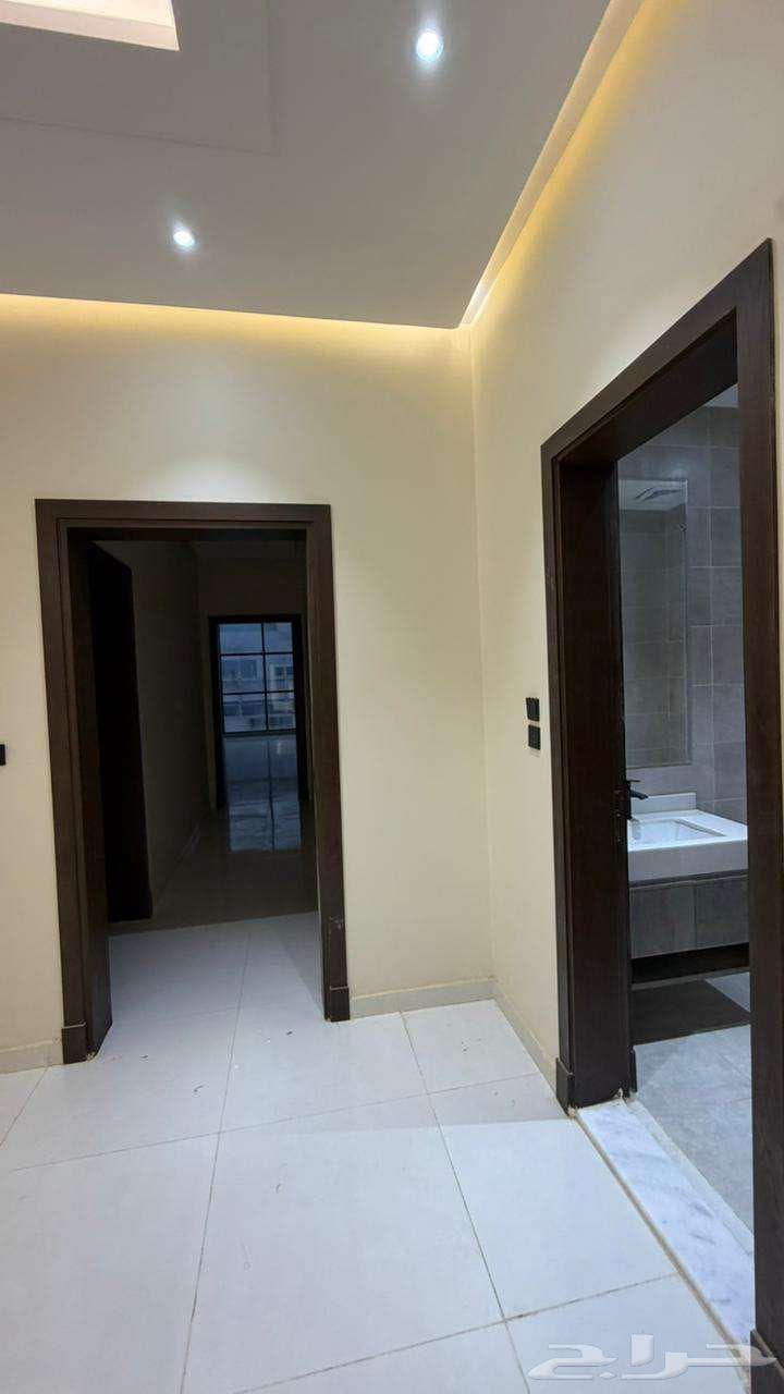 فيلا 10 غرف في ولي العهد 21