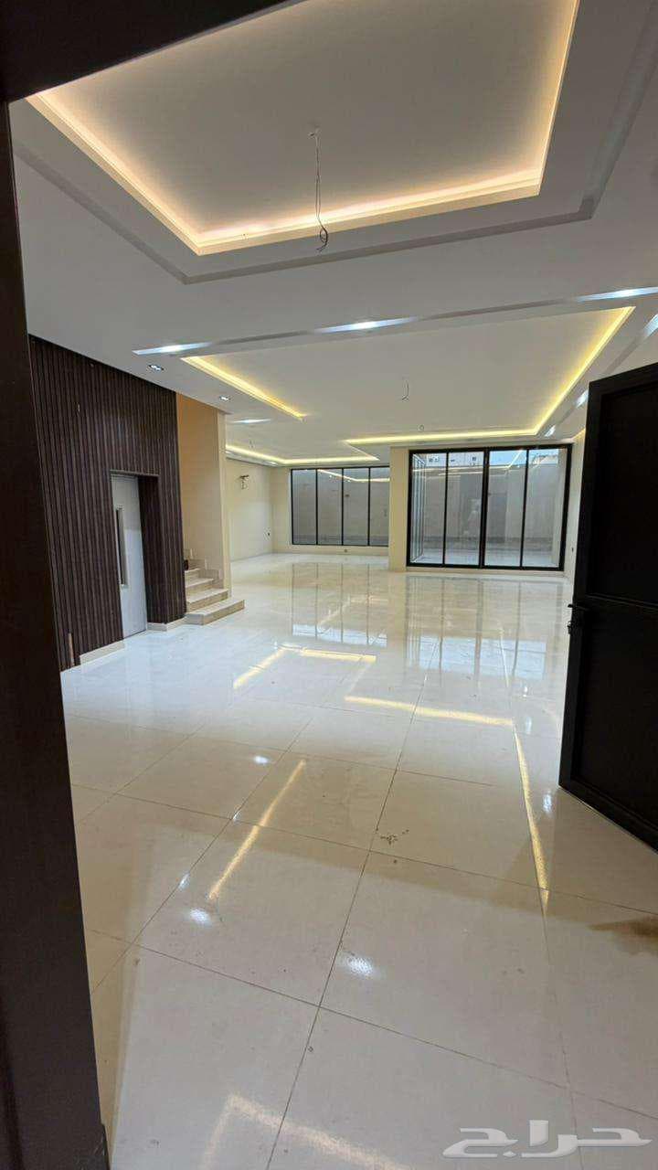 فيلا 10 غرف في ولي العهد 9