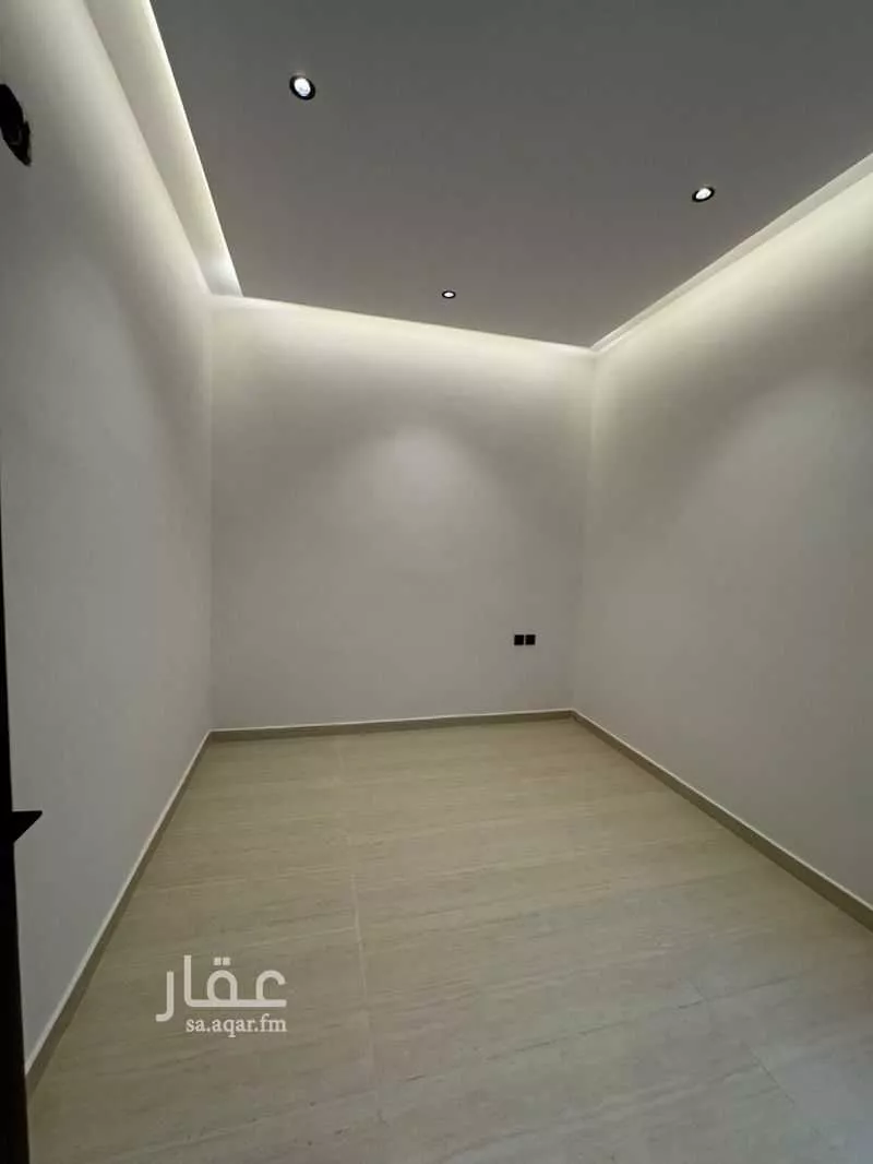 فيلا 7 غرف في الجنادرية 9