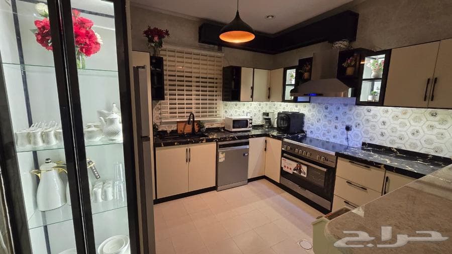 2 bedroom apartment in Al Salam 18