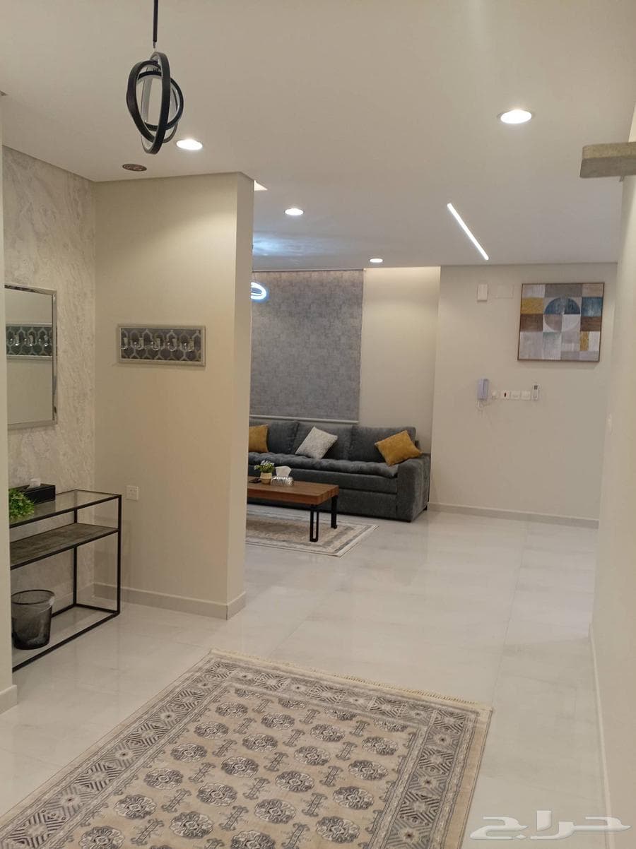 شقة  في الدفاع 4