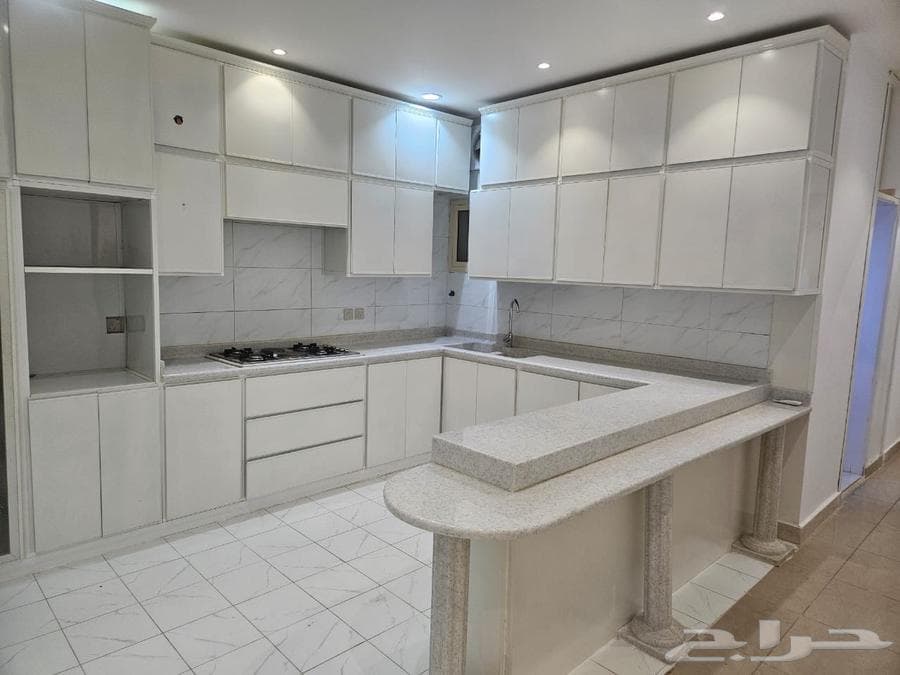 شقة  في الجمعة 1