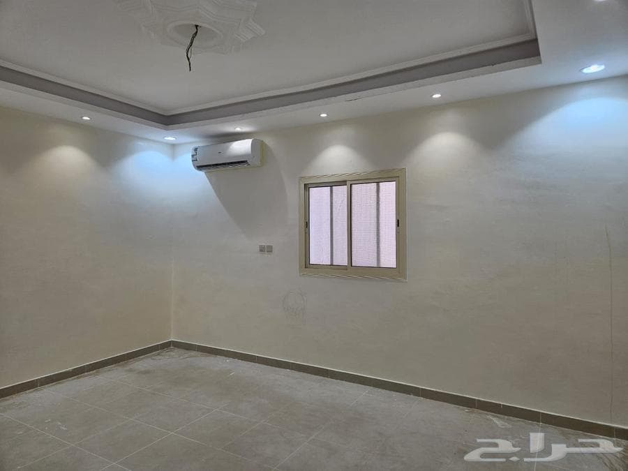 شقة  في الجمعة 9