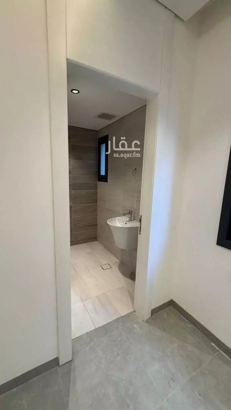 شقة 4 غرف في الرمال 5