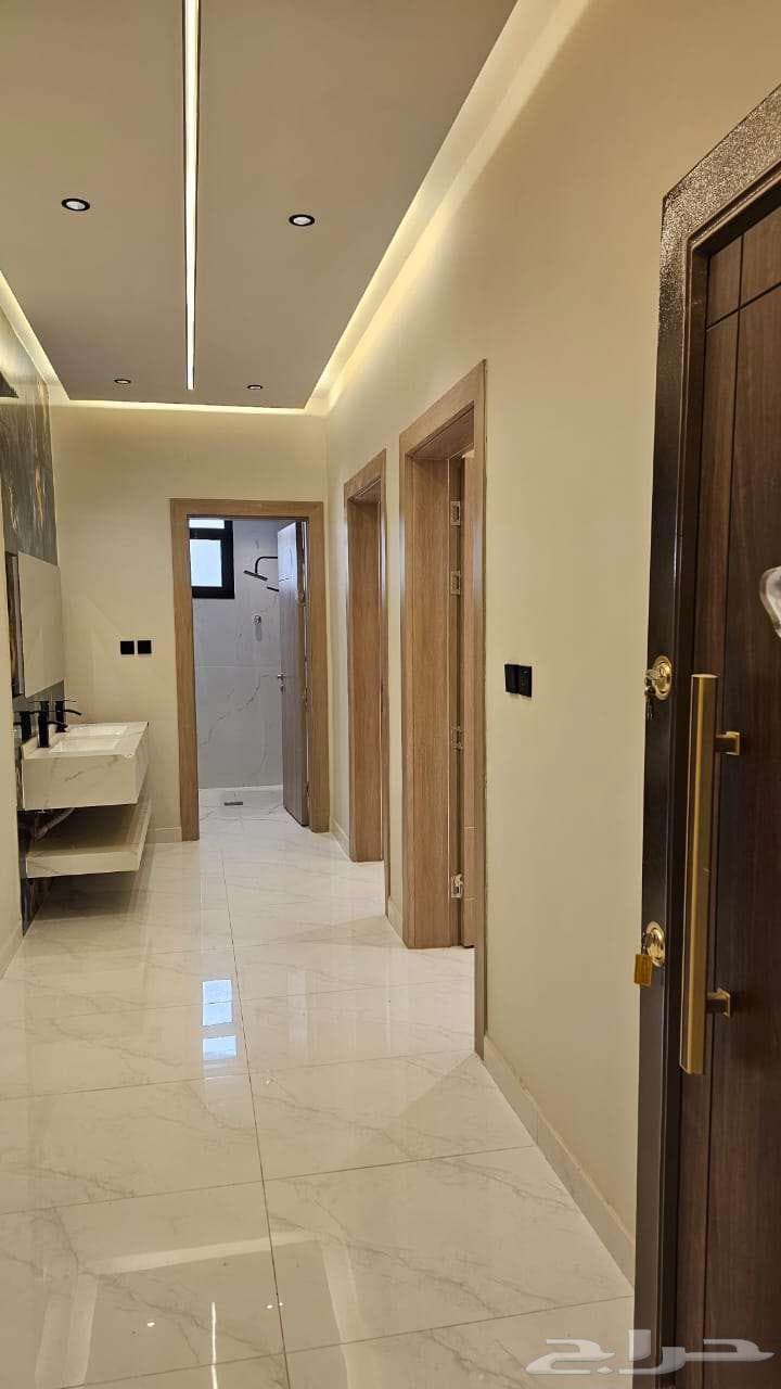 شقة 5 غرف في الرانوناء 1