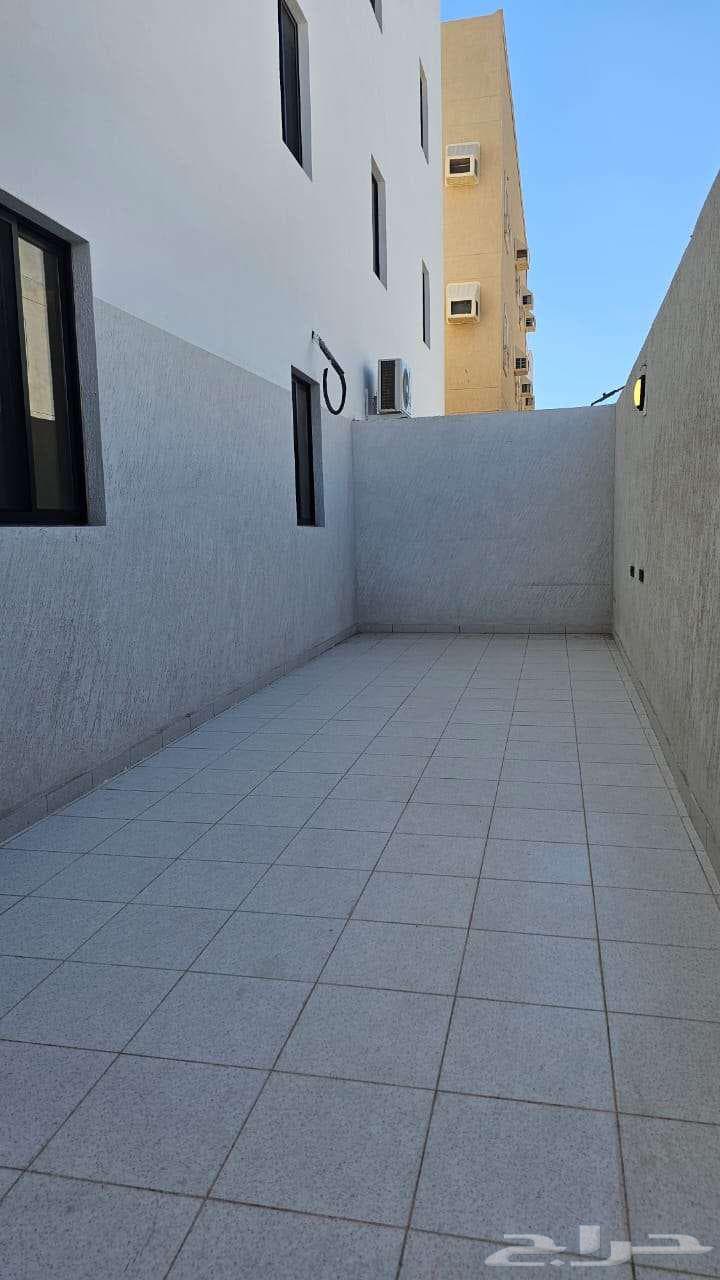 شقة 5 غرف في الرانوناء 6