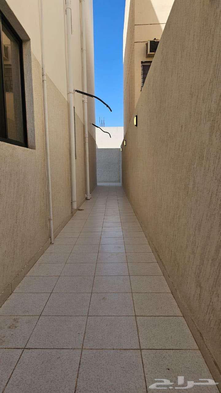 شقة 5 غرف في الرانوناء 7