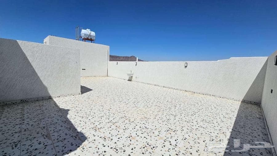 شقة 5 غرف في الرانوناء 9