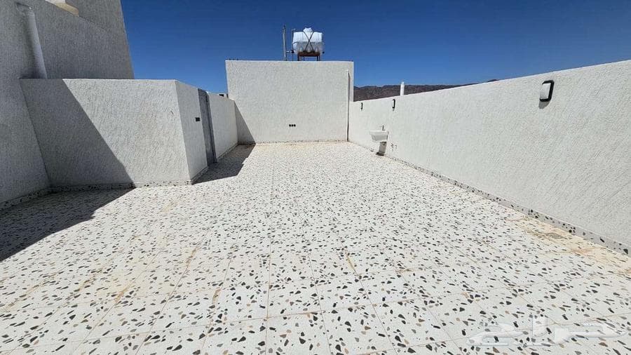 شقة 5 غرف في الرانوناء 10