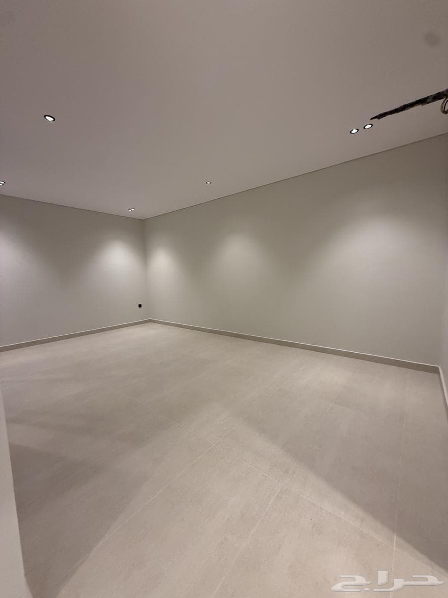 فيلا 8 غرف في عين الخيف 11