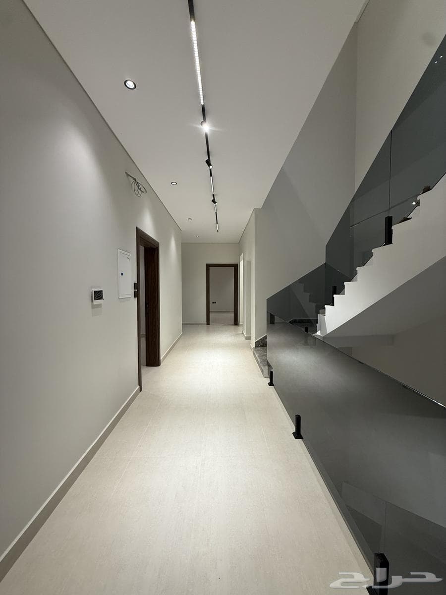 فيلا 8 غرف في عين الخيف 12